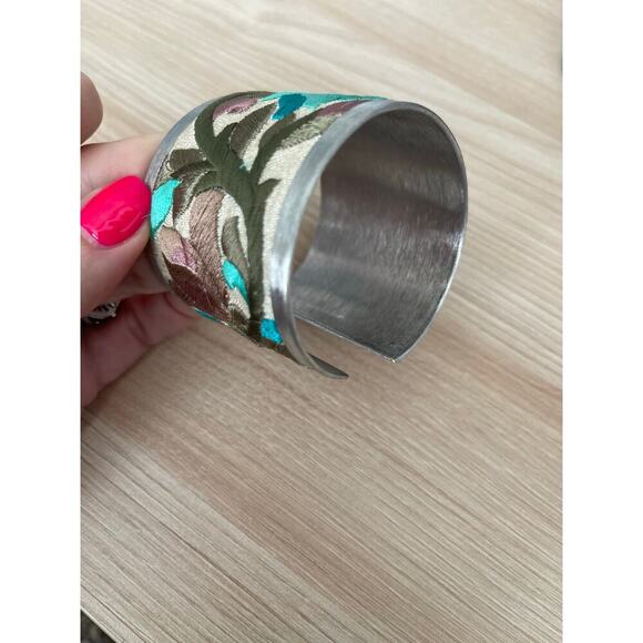 Light Pink Flower Embroidery Cuff Bracelet - Picture 4 of 6